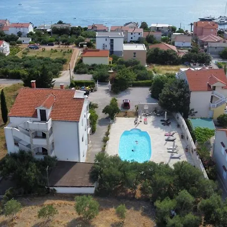 Apartment Olga Rab Town