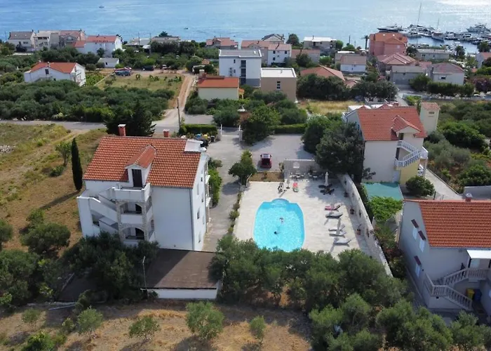 Apartment Olga Rab Town